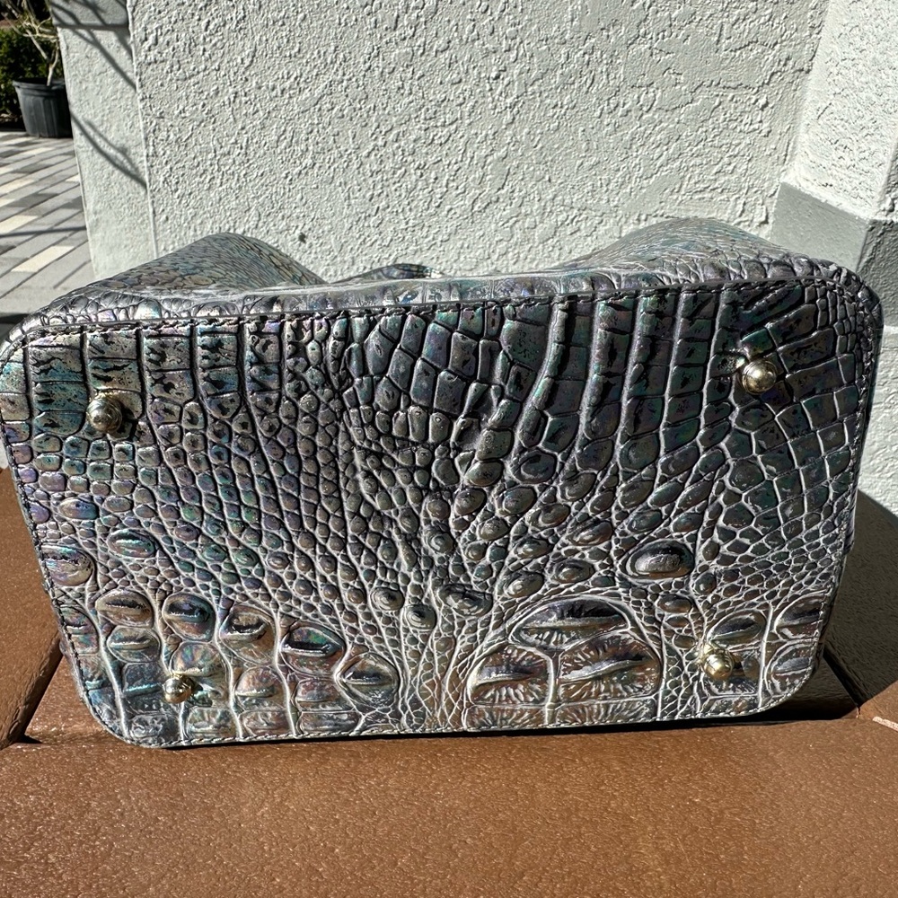 Rare Brahmin “Mother of Pearl” Bucket Bag - Picture 5 of 8